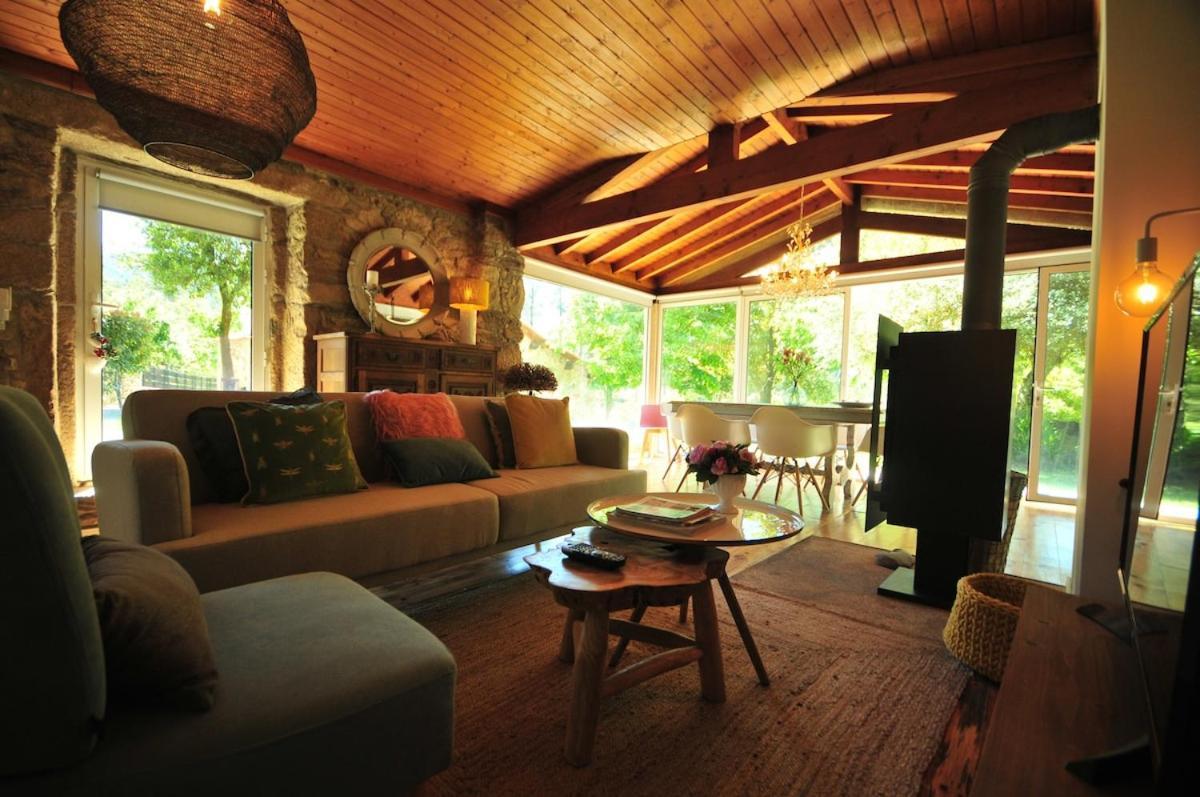 Casas De Santiago Villa วีลาโนวา เด เซอร์เวย์รา ภายนอก รูปภาพ